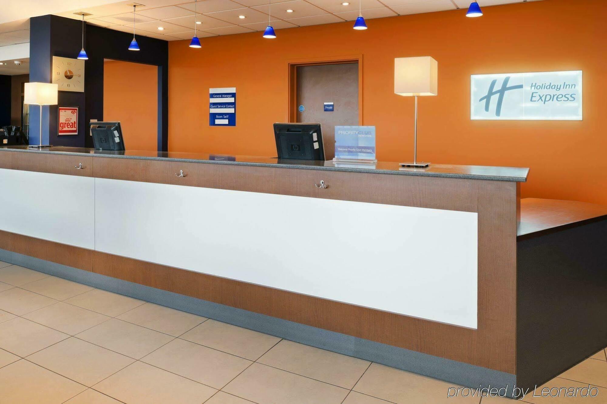 Holiday Inn Express Liverpool John Lennon Airport Interior photo
